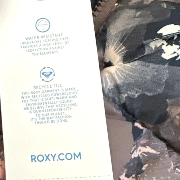 NEW Roxy Puffer Jacket Water Repellent, Hooded, Full Zip - Women's L NWT - Picture 4 of 7